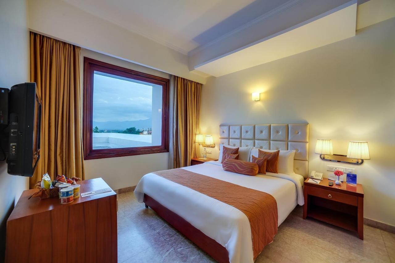 Royal Sarovar Portico Siliguri Luaran gambar