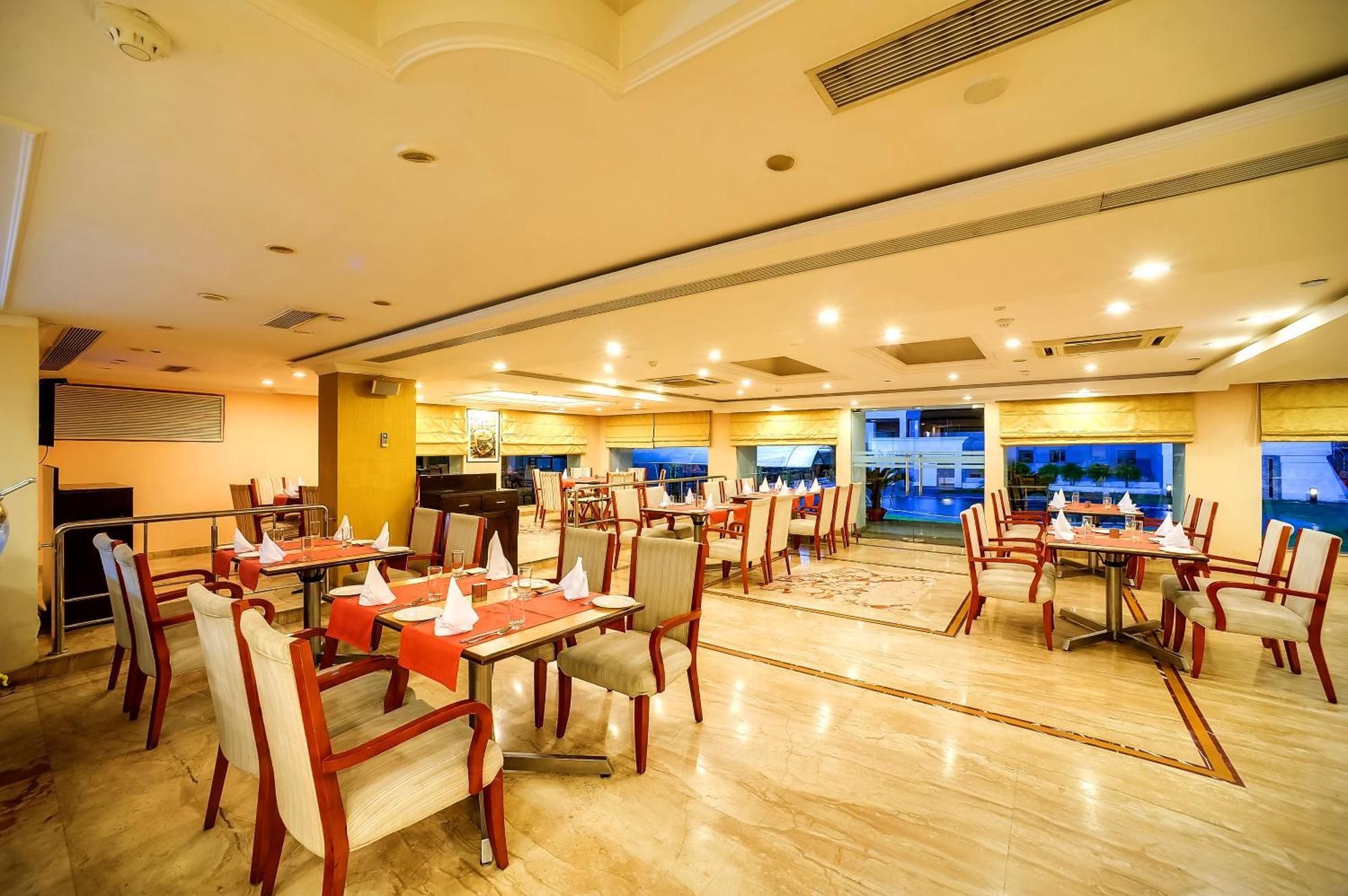 Royal Sarovar Portico Siliguri Luaran gambar