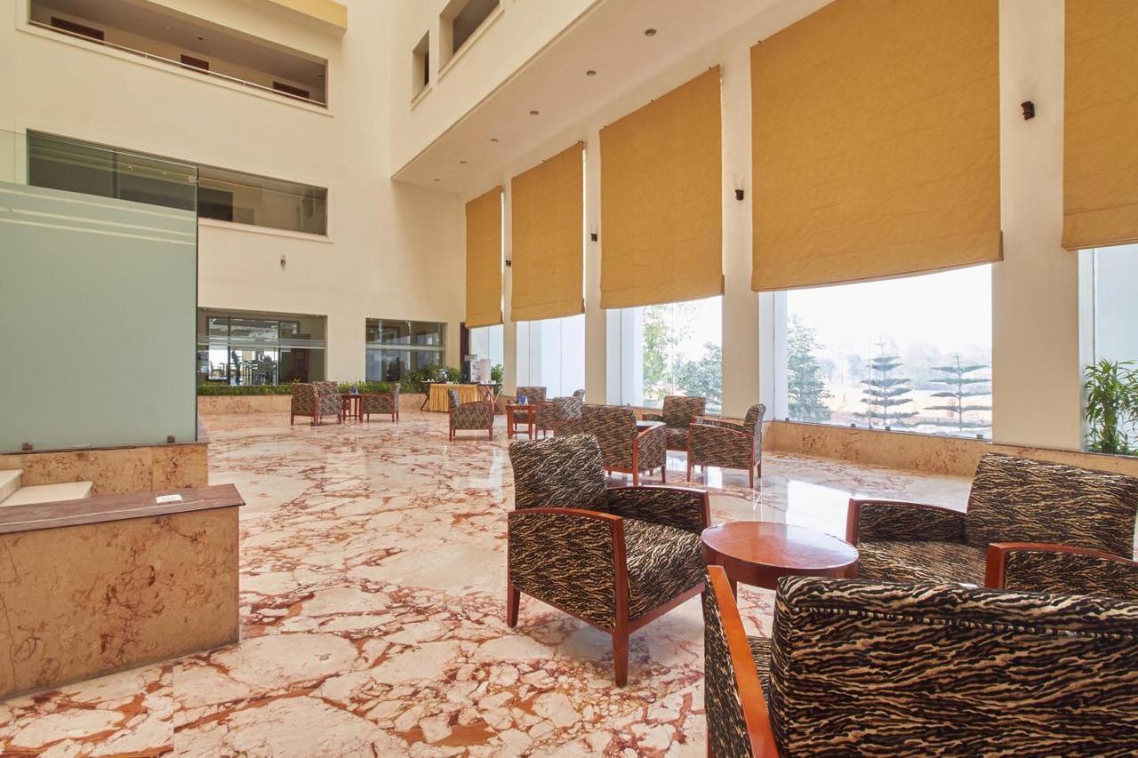 Royal Sarovar Portico Siliguri Luaran gambar