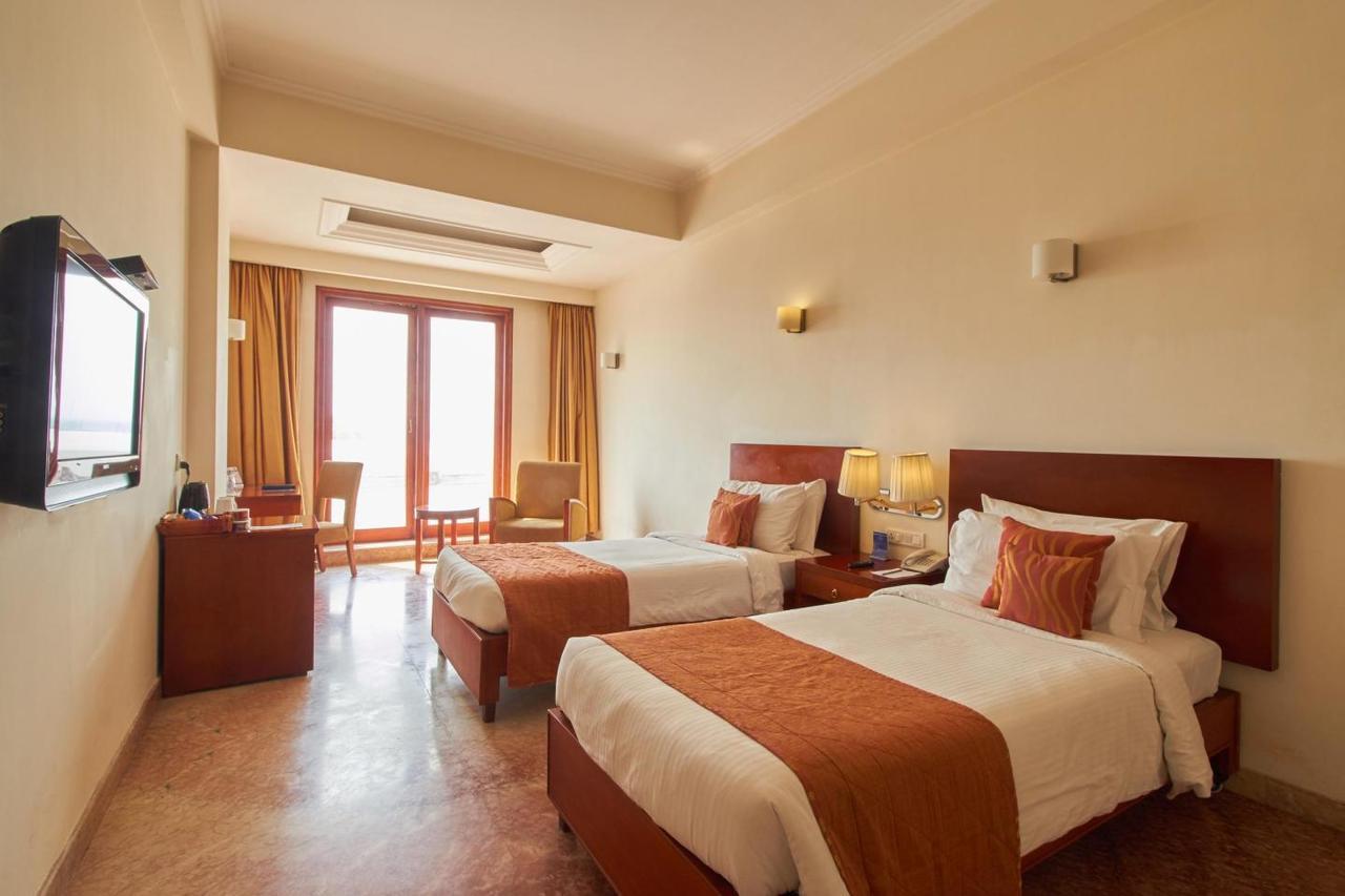 Royal Sarovar Portico Siliguri Luaran gambar