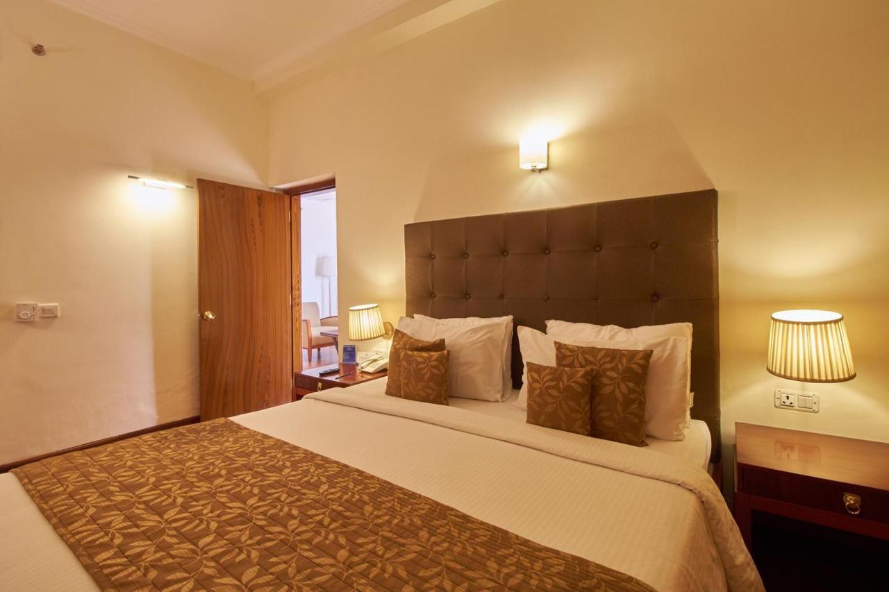 Royal Sarovar Portico Siliguri Luaran gambar