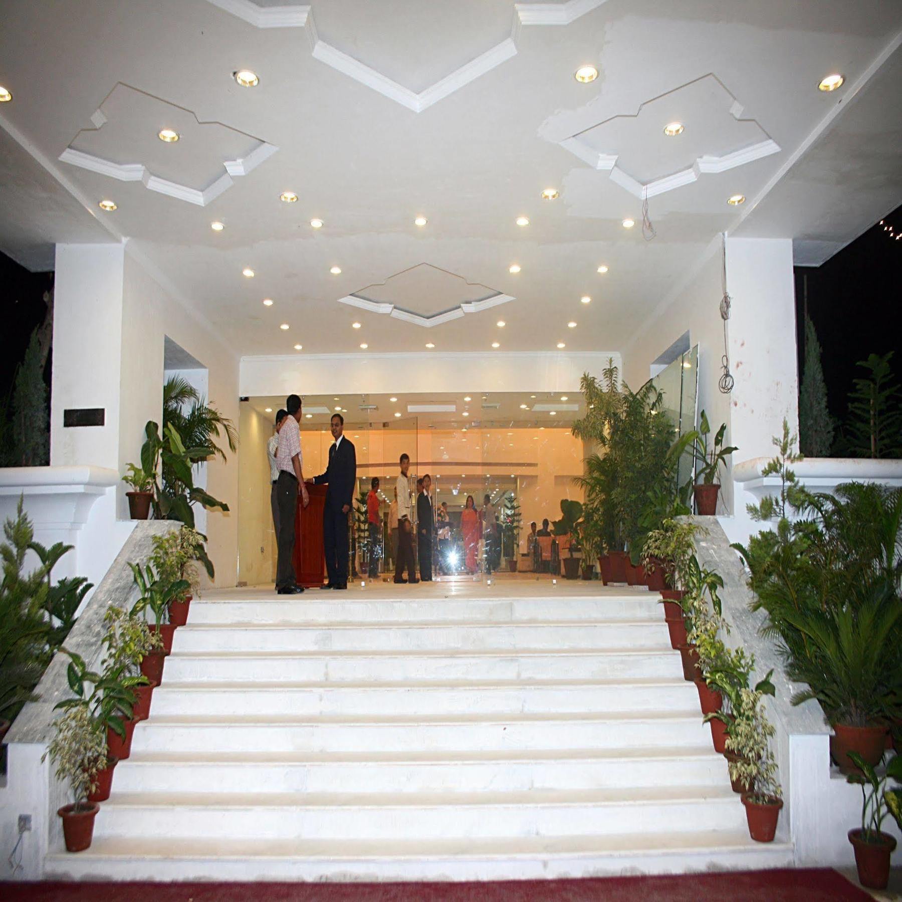Royal Sarovar Portico Siliguri Luaran gambar