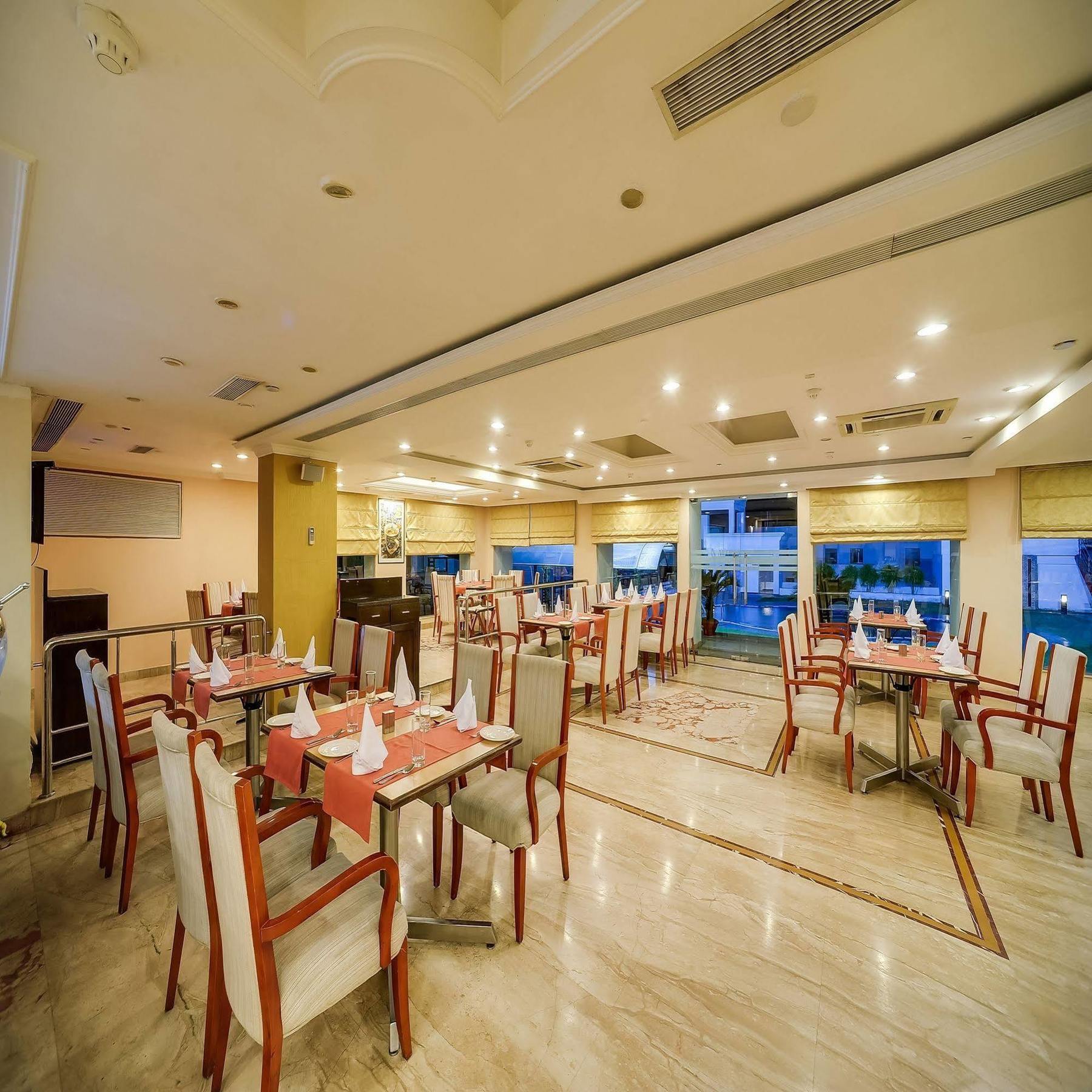 Royal Sarovar Portico Siliguri Luaran gambar