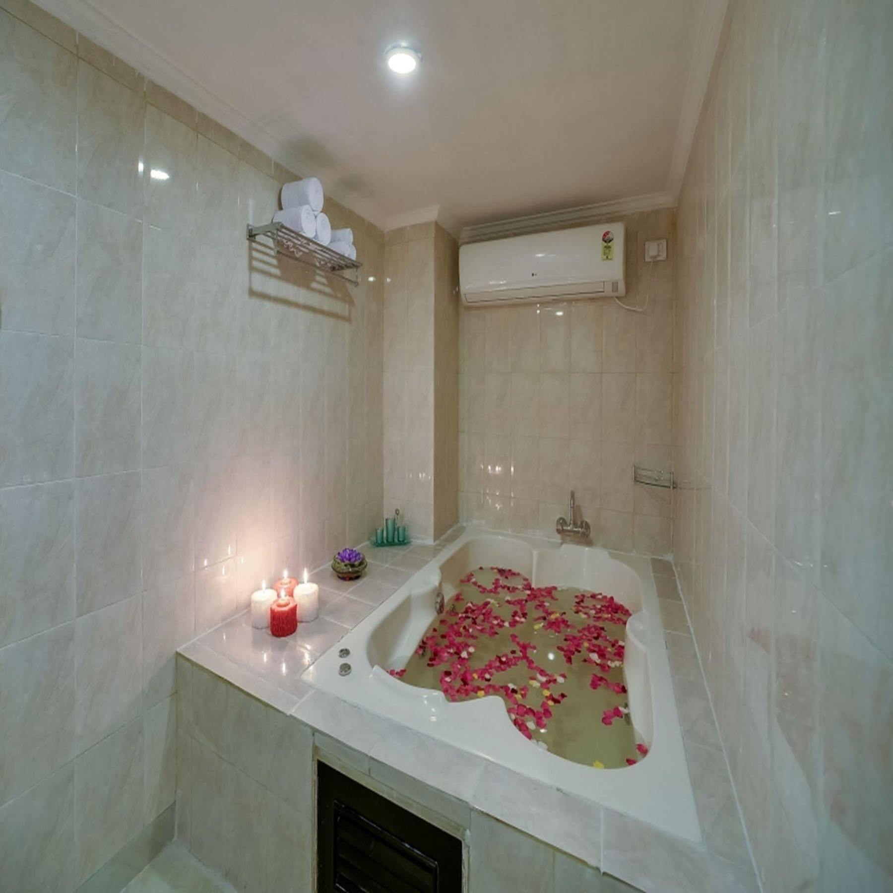 Royal Sarovar Portico Siliguri Luaran gambar
