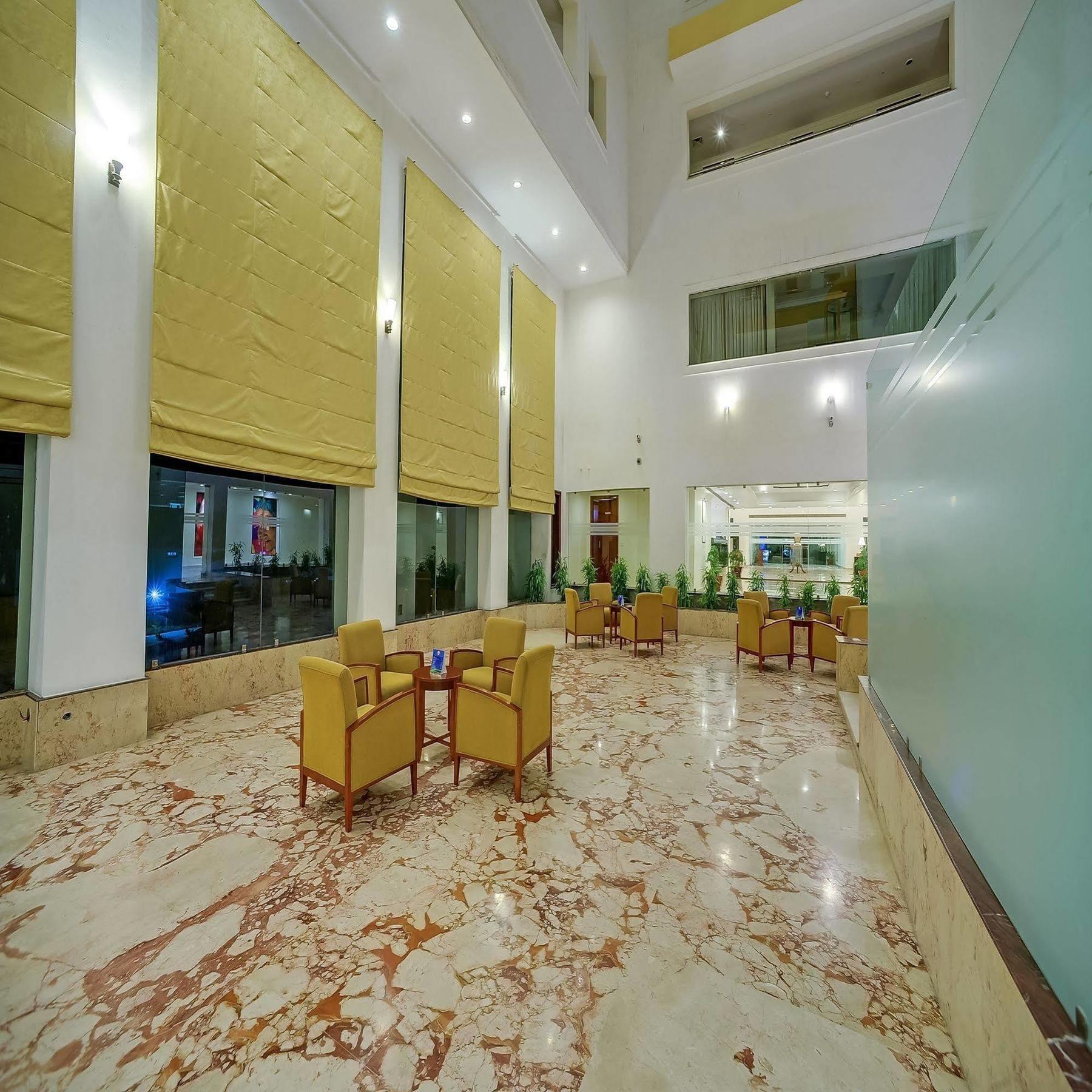 Royal Sarovar Portico Siliguri Luaran gambar