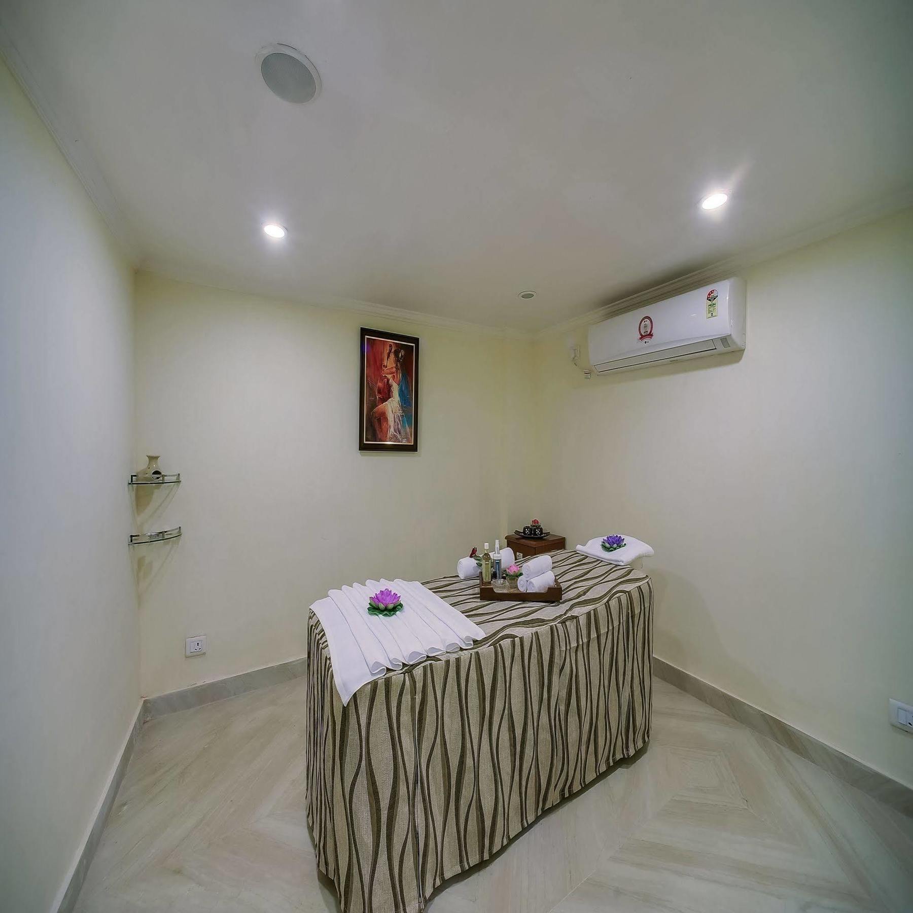 Royal Sarovar Portico Siliguri Luaran gambar