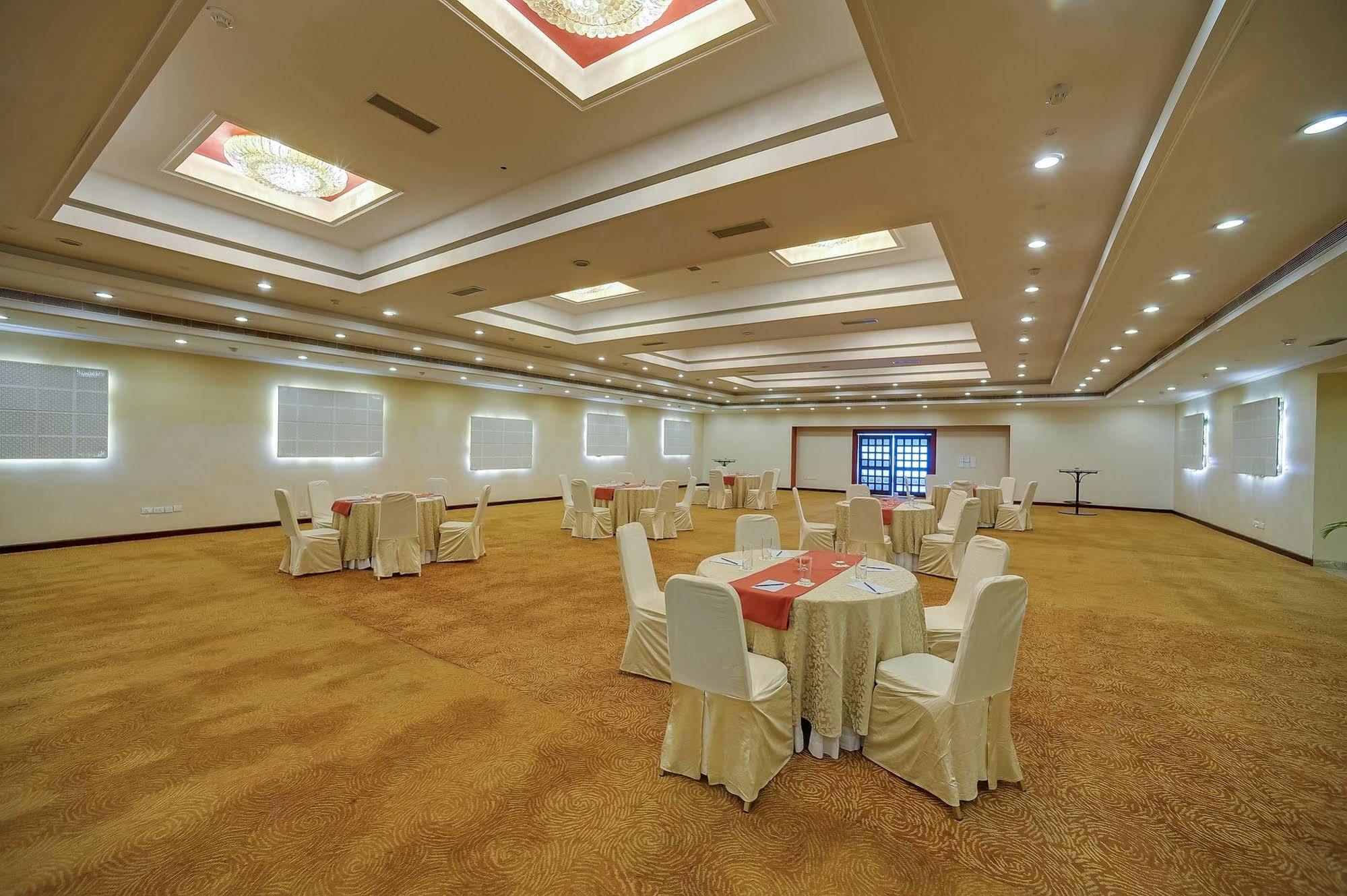 Royal Sarovar Portico Siliguri Luaran gambar