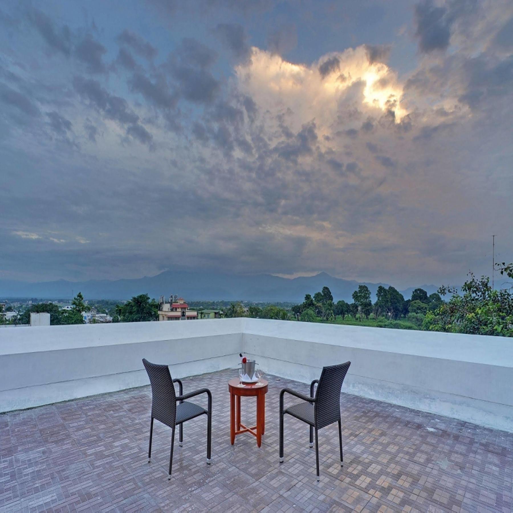 Royal Sarovar Portico Siliguri Luaran gambar